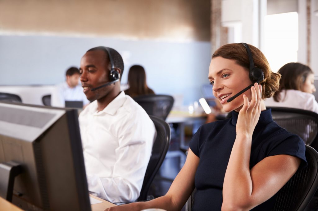 Outsourcing Customer Service Cost vs In-House Team: №1