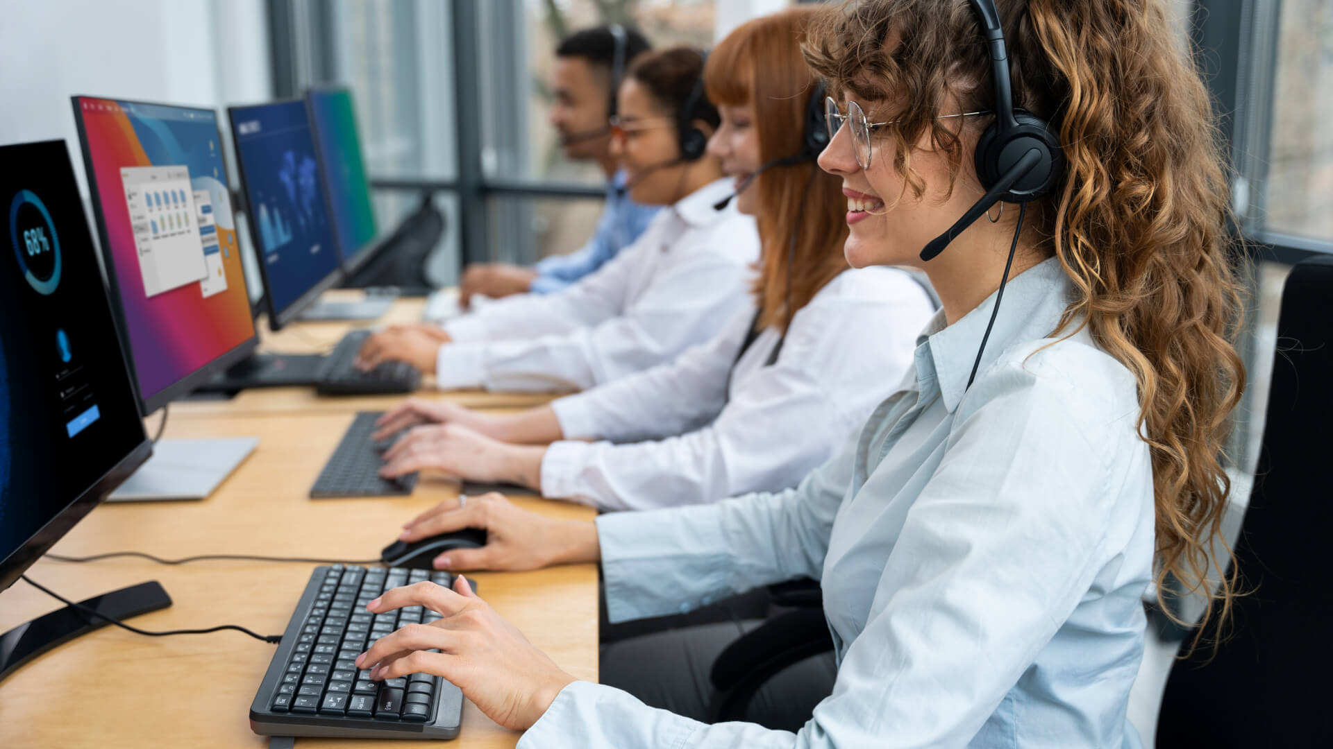 Inbound vs Outbound Call Center Services: №1