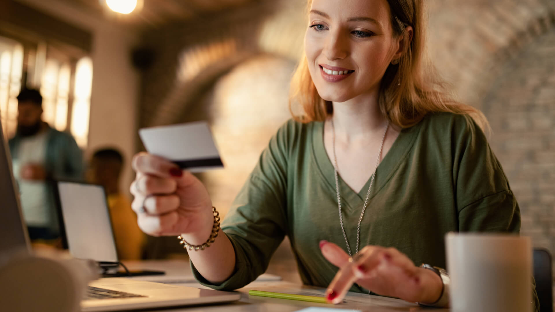 Chatbots for Banks: Trends, Use Cases, Benefits