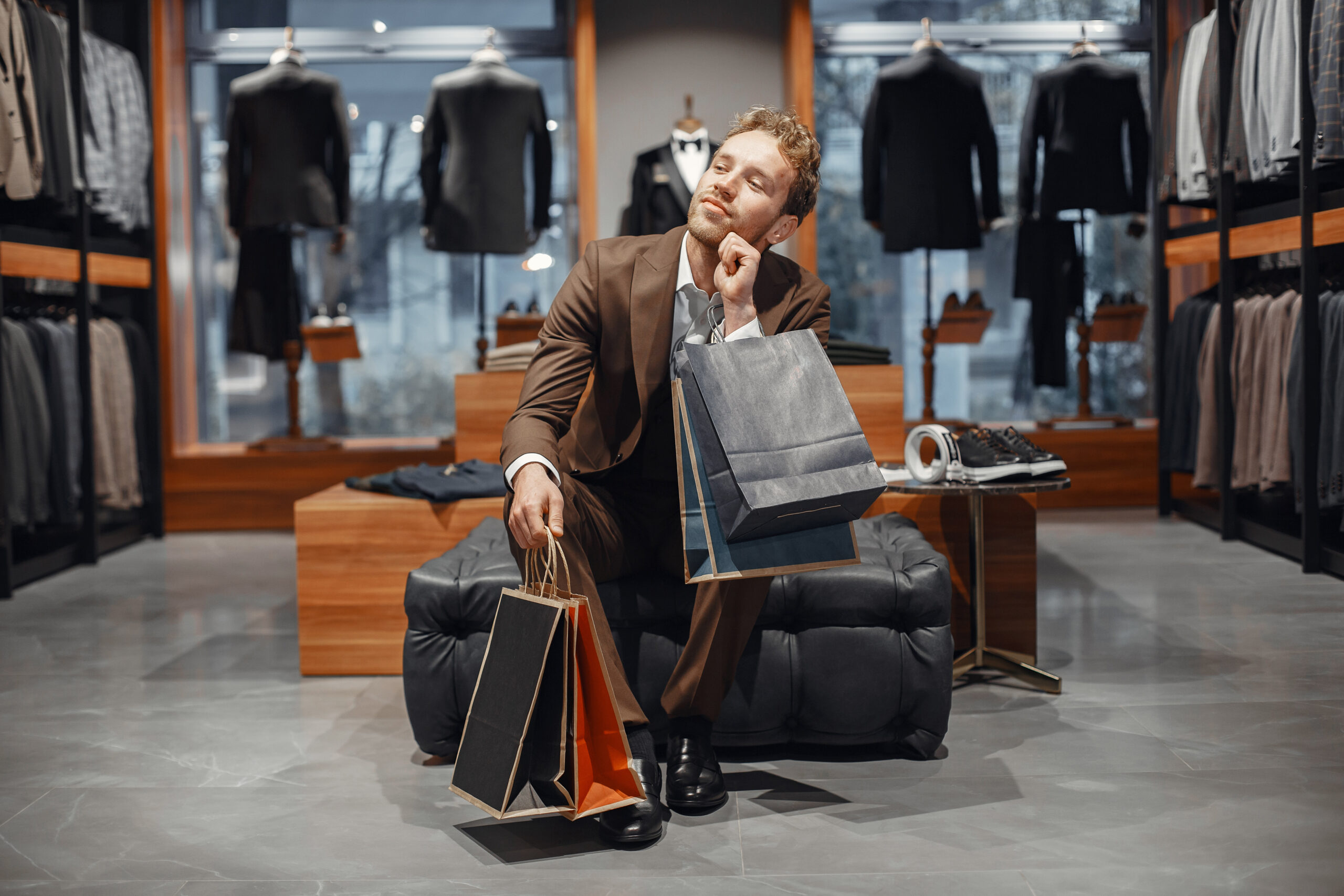 What Is Clienteling in Luxury Retail and Why Does It Matter?: №2 | Simply Contact What Is Clienteling in Luxury Retail and Why Does It Matter?: №2