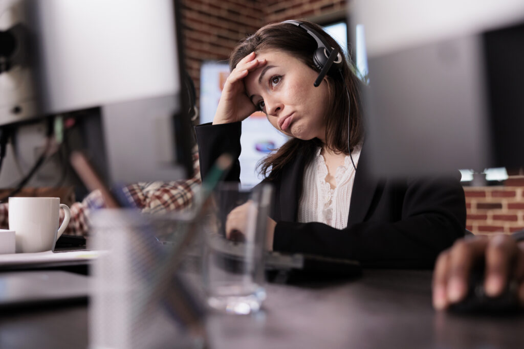 Customer Service Problems:Why They Keep Happening and How to Fix Them: №1